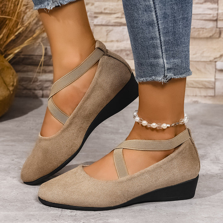 Damen  minimalistische Samt-Ballerina mit dekorativer Fußkette und ergonomischem Komfortfußbett Echo Archiv