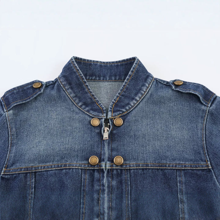 Damen Jeansjacke mit Stehkragen, Doppelreihen‑Druckknöpfen und Schulterklappen Echo Archiv