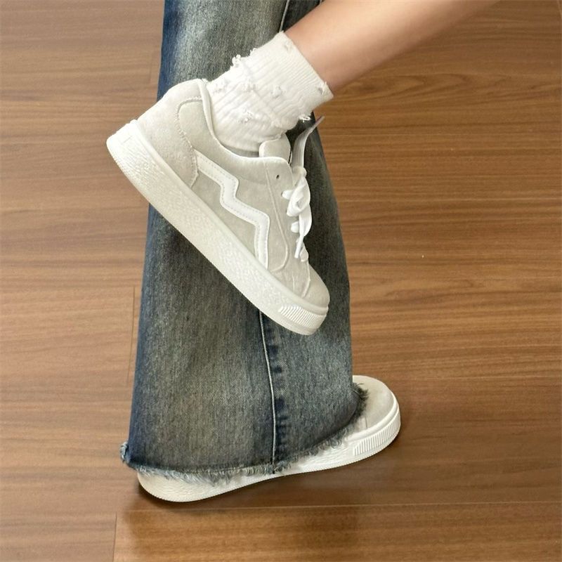 Damen Sneakers aus hochwertigem Wildleder mit rutschfester Sohle Echo Archiv