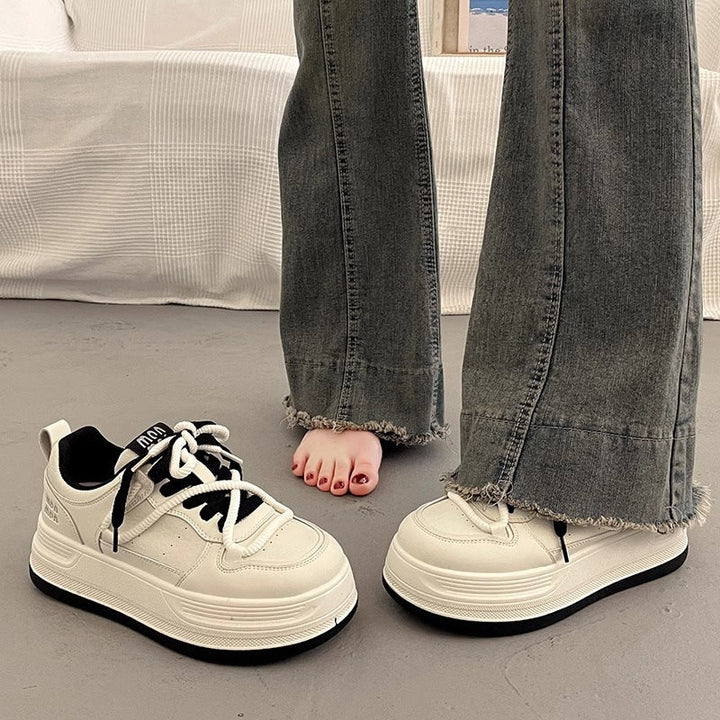 Damen Sportliche Sneakers mit dämpfender Plattform und weichem Obermaterial Echo Archiv