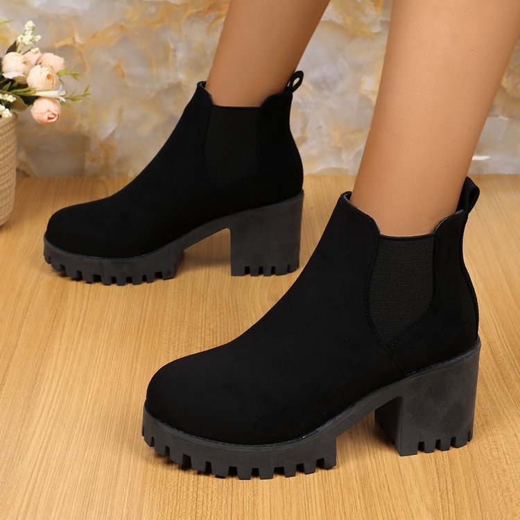 Damen nan Chelsea-Ankle-Boots mit grober Profilsohle, elastischen Seiteneinsätzen und Pull-Tab Echo Archiv