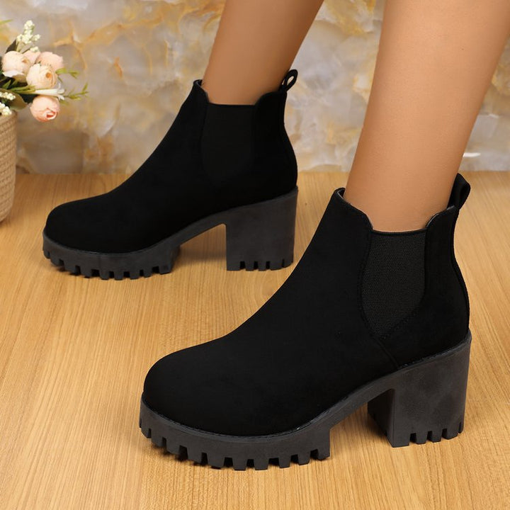 Damen nan Chelsea-Ankle-Boots mit grober Profilsohle, elastischen Seiteneinsätzen und Pull-Tab Echo Archiv