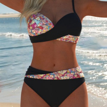 Damen Bandeau-Bikini mit hoch taillierten Höschen und lebhaftem Paisleymuster Echo Archiv