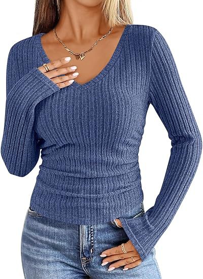 Damen Geripptes tailliertes Langarm-Feinstrickshirt mit V‑Ausschnitt und Ärmelschlitz Echo Archiv