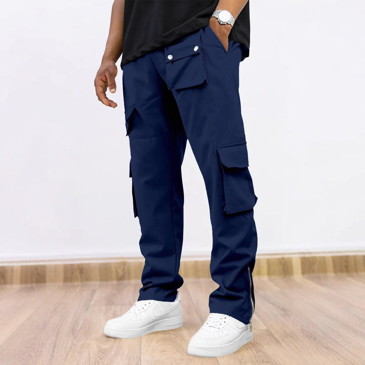 Herren moderne Cargo-Hose mit praktischen Taschen und Reißverschlussdetails Echoarchiv