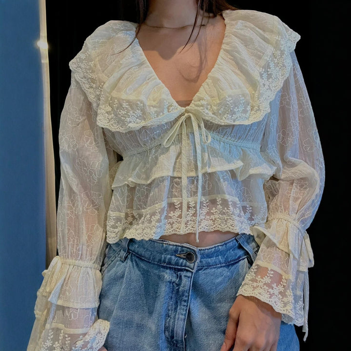 Damen romantische Bluse mit Spitzenverzierungen und Rüschendetails Echo Archiv