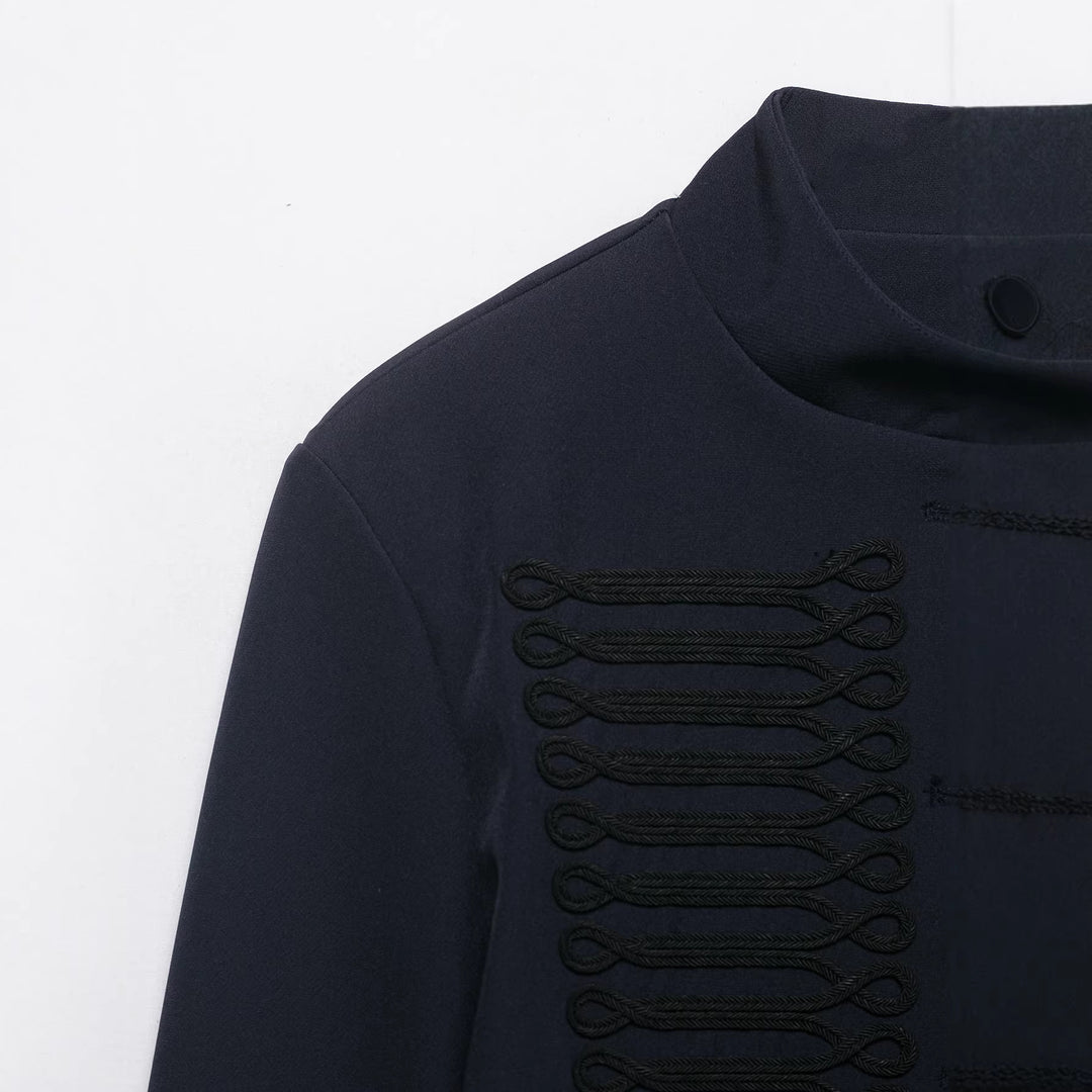 Damen Cropped militärinspirierte Kurzjacke mit Stehkragen und Zierkordeln Echoarchiv