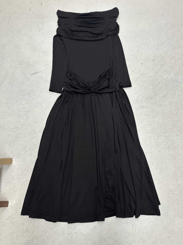 Damen Elegantes Langkleid mit gekreuztem Tailleneinsatz und schulterfreiem Ausschnitt Echo Archiv