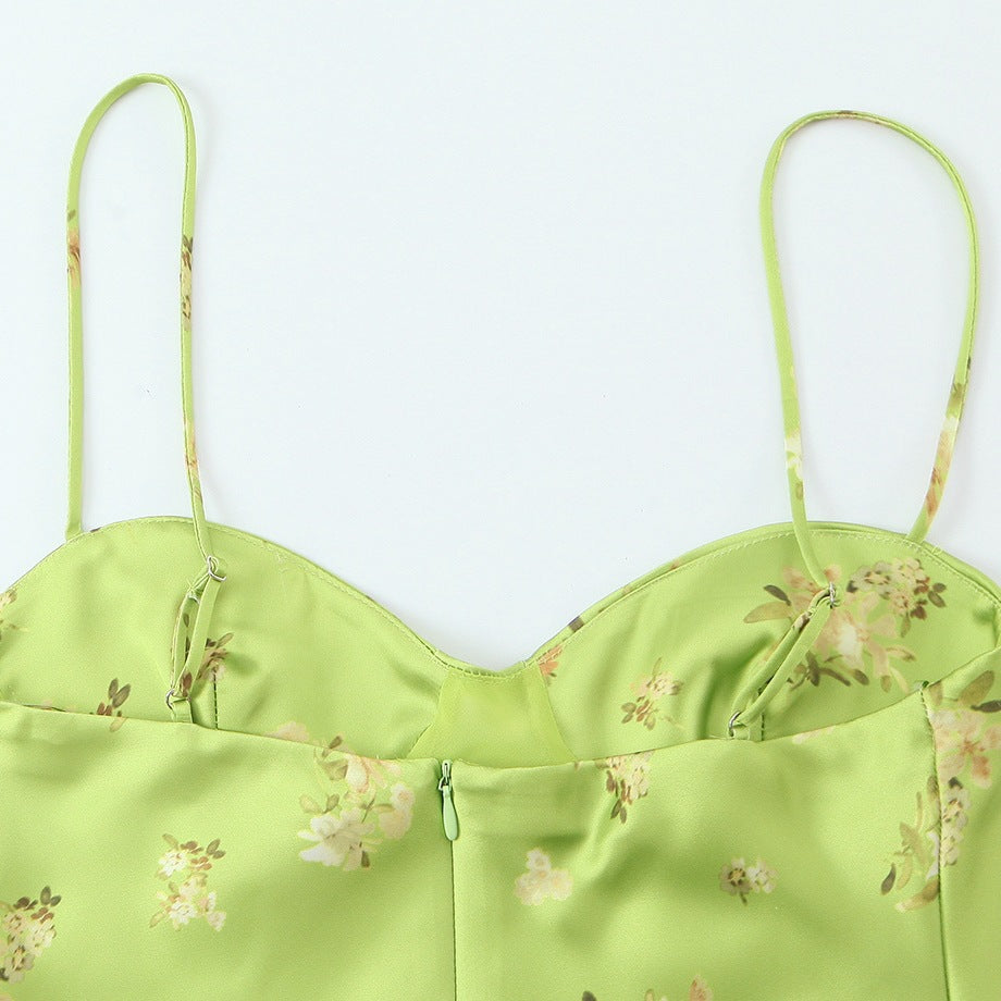 Damen Blusenkleid mit zartem Blumenmuster und schwingendem Rock Echo Archiv