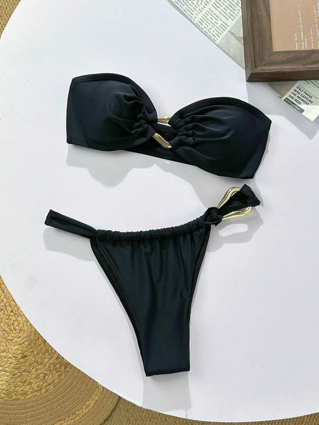 Damen Bandeau-Bikini mit dekorativem Schmuckdetail Echo Archiv