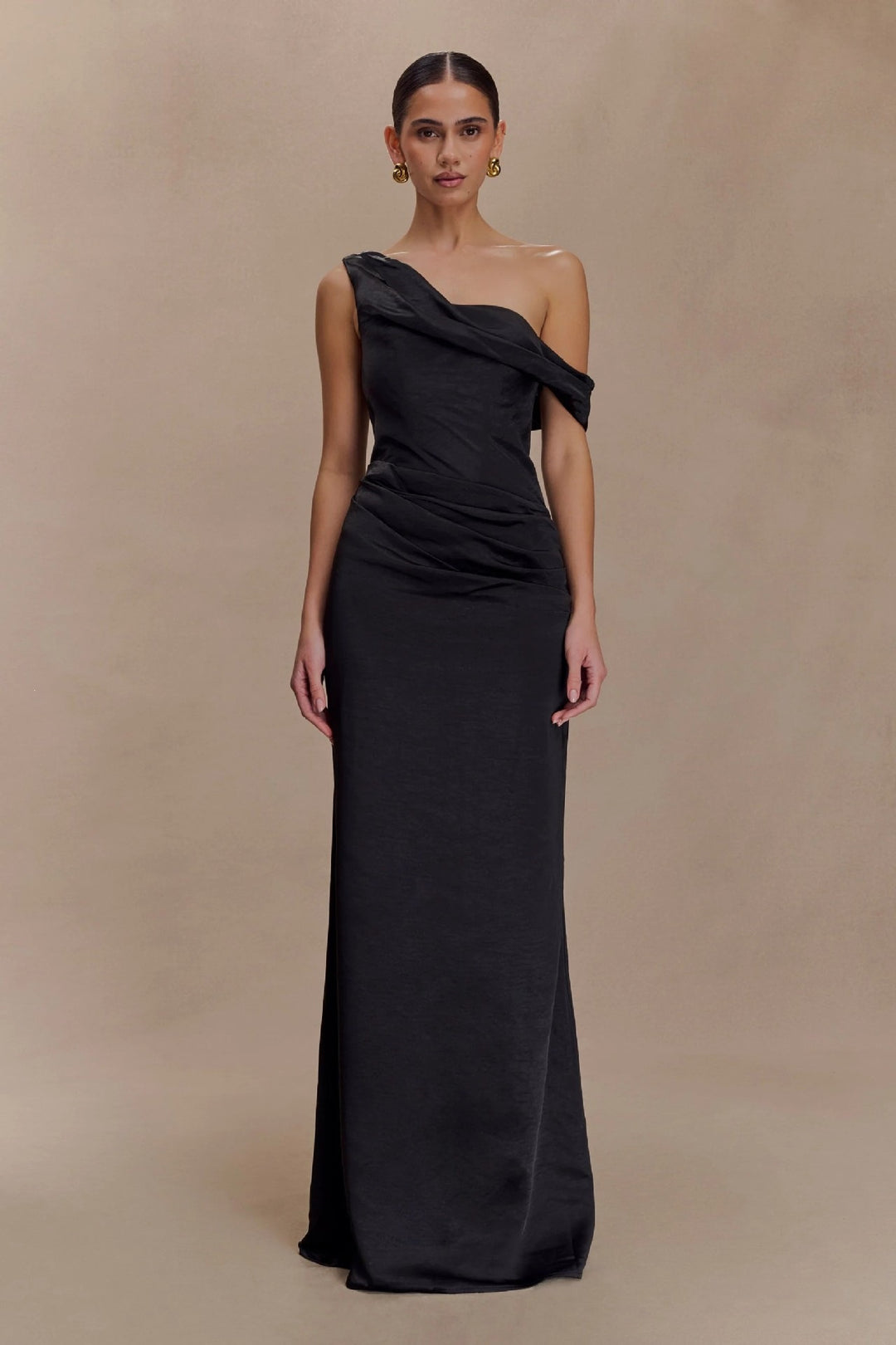 Damen Elegantes asymmetrisches Maxikleid mit raffinierter Drapierung Echo Archiv
