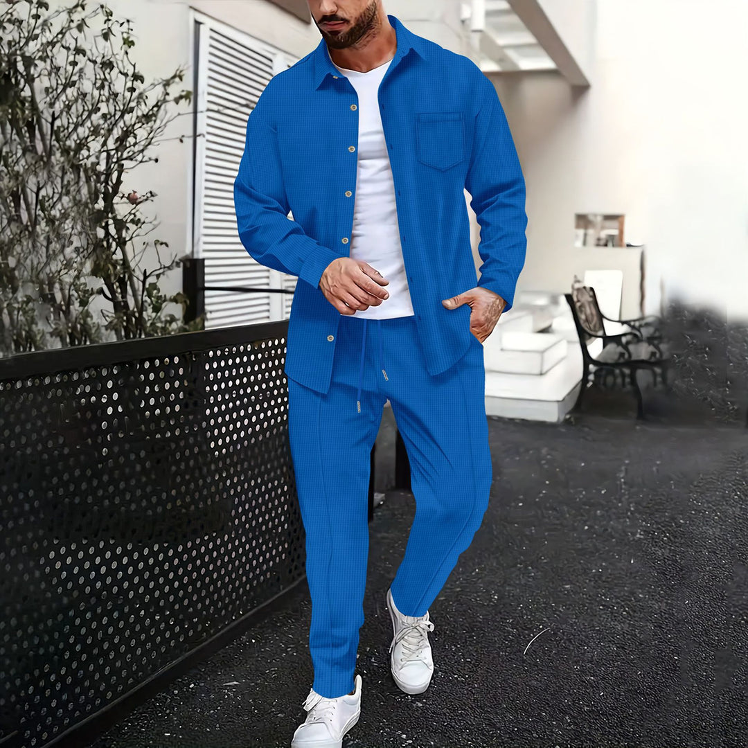 Herren Freizeitanzug mit bequemen Hemd und elastischer Hose Echoarchiv