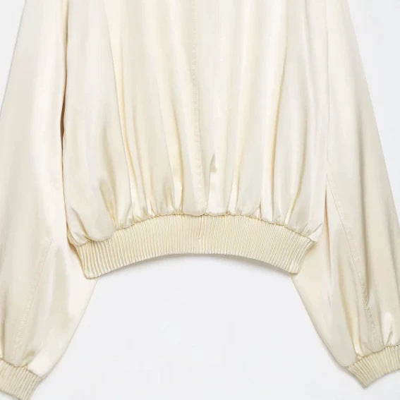 Damen Leichte Cropped Bomberjacke aus Satinoptik mit Rippenbündchen und überschnittener Schulter Echo Archiv