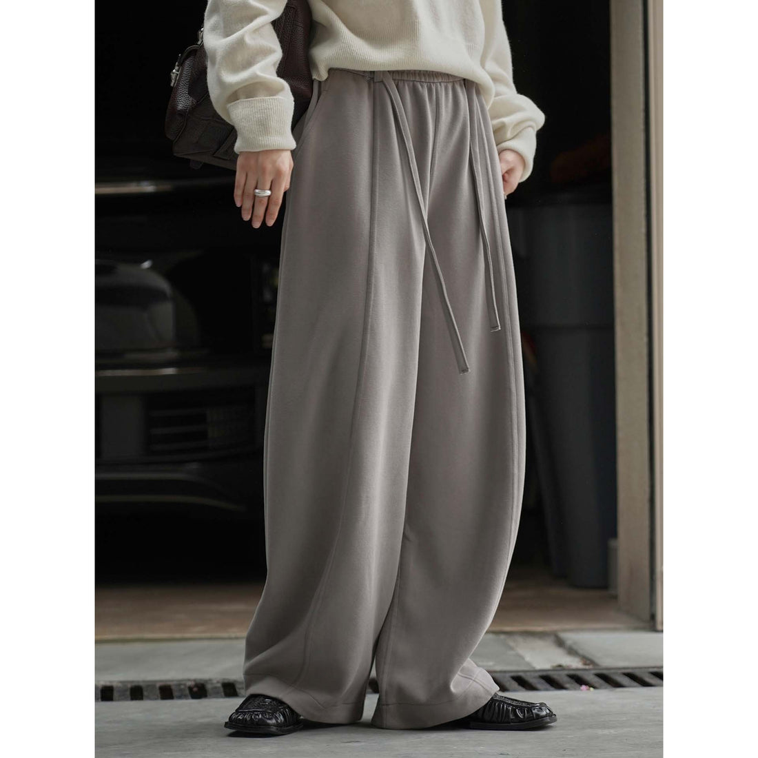 Damen weite High-Waist Lounge-Hose aus Sweatstoff mit Kordelzug Echoarchiv