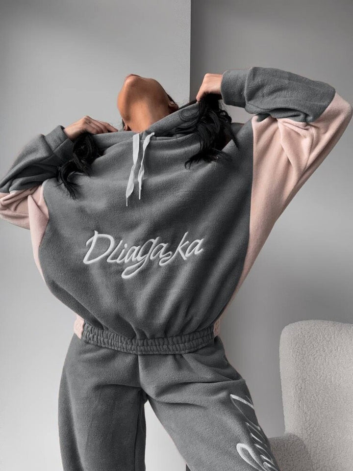 Damen kuscheliges Hoodie-Set mit kontrastärmel, elastischer High-Waist-Jogginghose und überschnittener Kapuze – Auréline