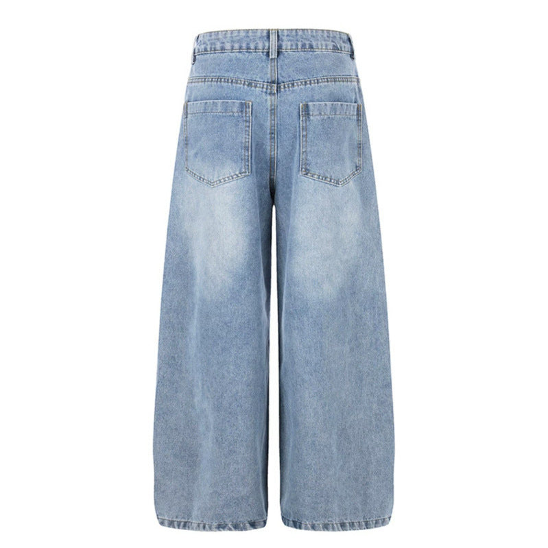 Damen weite hochgeschnittene Jeans mit Stern-Applikationen und Destroy-Effekt Echoarchiv