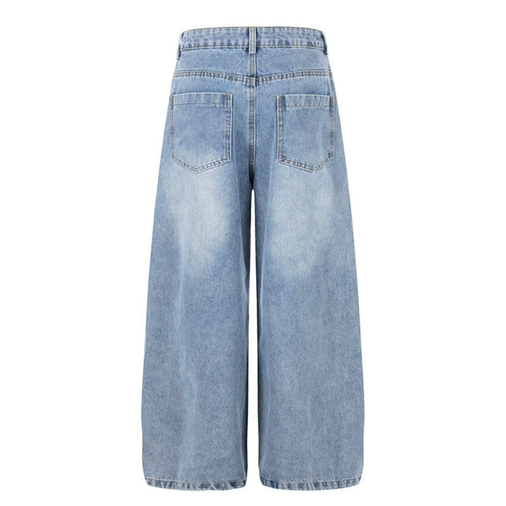 Damen weite hochgeschnittene Jeans mit Stern-Applikationen und Destroy-Effekt Echoarchiv