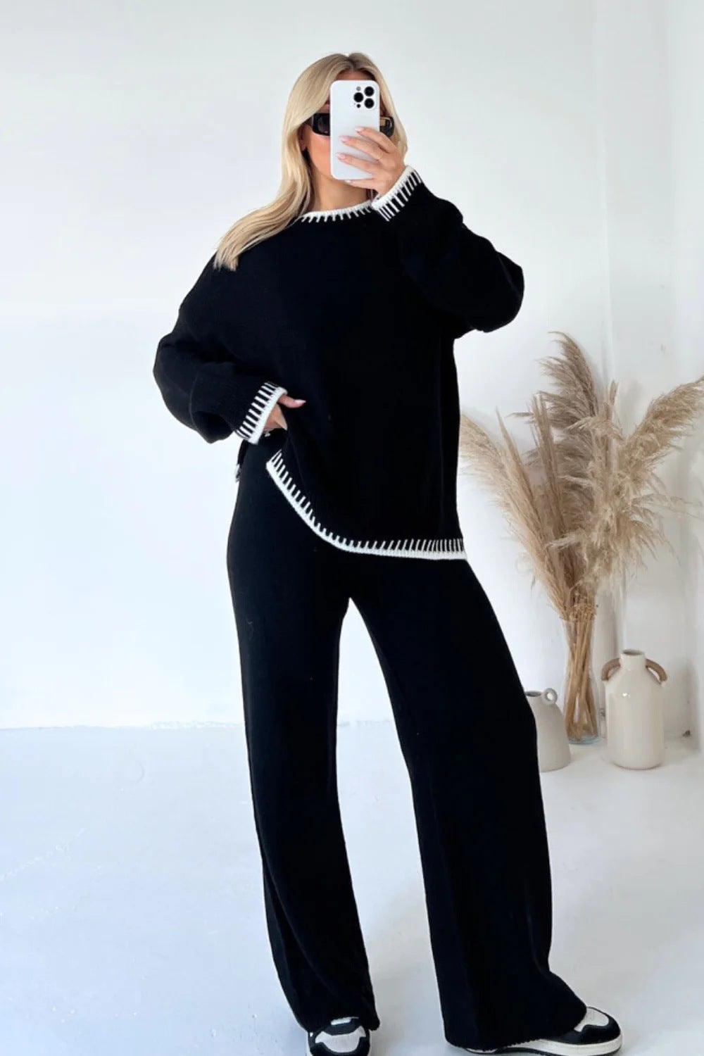 Damen nan lässiger Strick-Hausanzug mit Oversize-Pullover und weiter Strickhose Echo Archiv