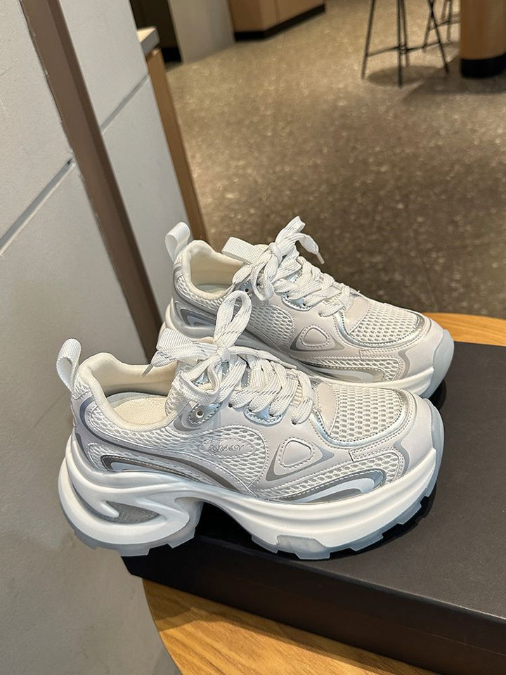 Damen Sportliche Sneakers mit atmungsaktiver Mesh-Oberfläche und gepolsterter Sohle Echo Archiv