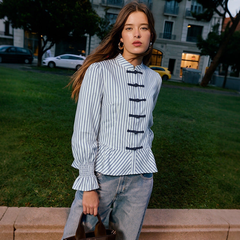 Damen Modische Bluse mit Rüschendetails und Knopfverschluss Echo Archiv