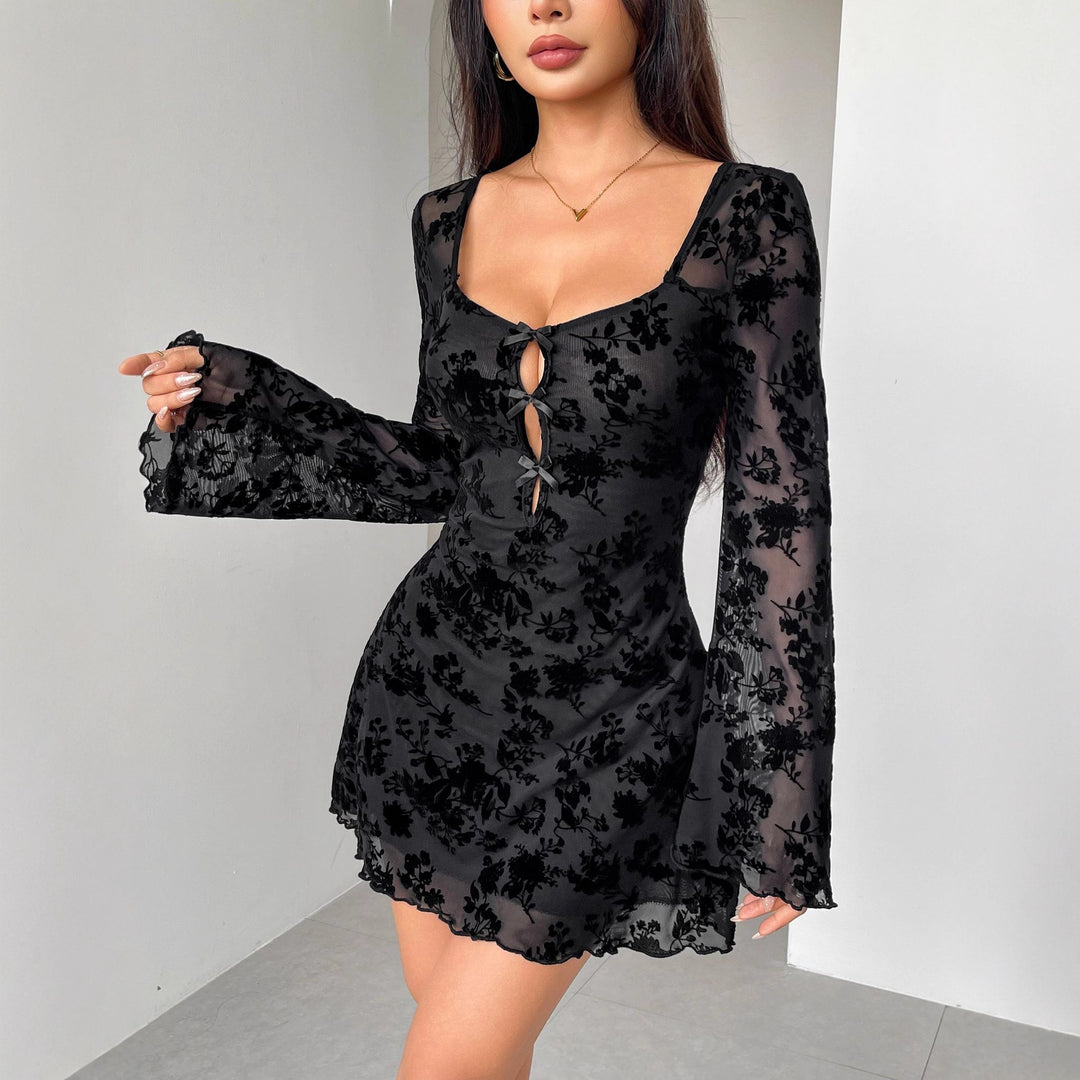 Damen nan kurzes Meshkleid mit floraler Samtflock-Optik, Ausschnitt-Öffnungen und Zierbändern Echo Archiv