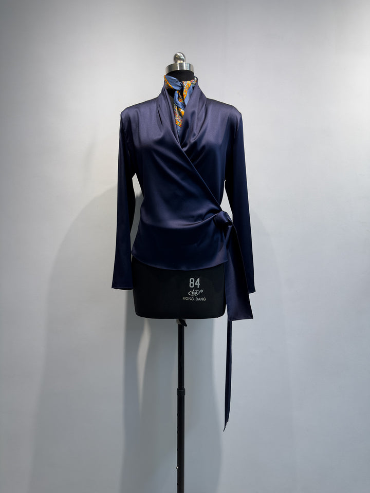 Damen Elegante Wickelbluse Echoarchiv
