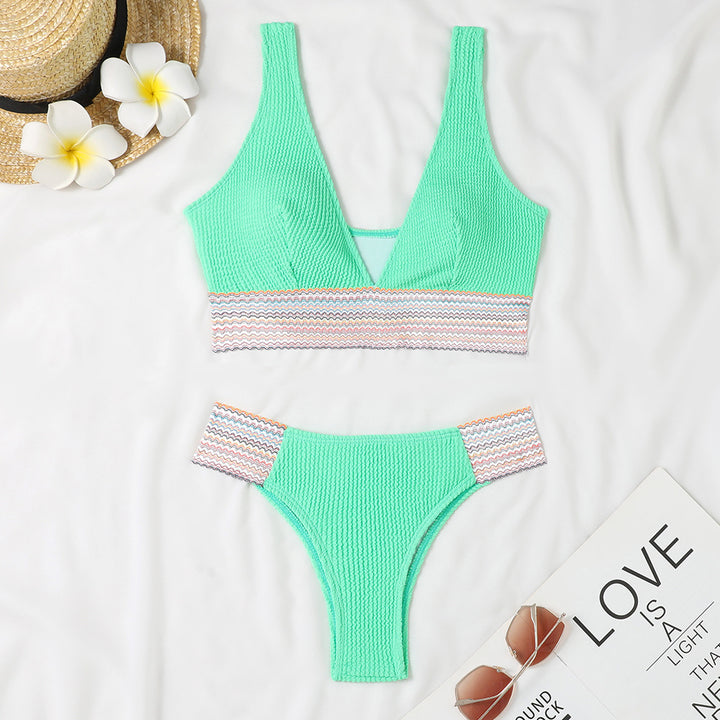 Damen Bikini-Set mit modernem V-Ausschnitt und strukturiertem Material Echo Archiv