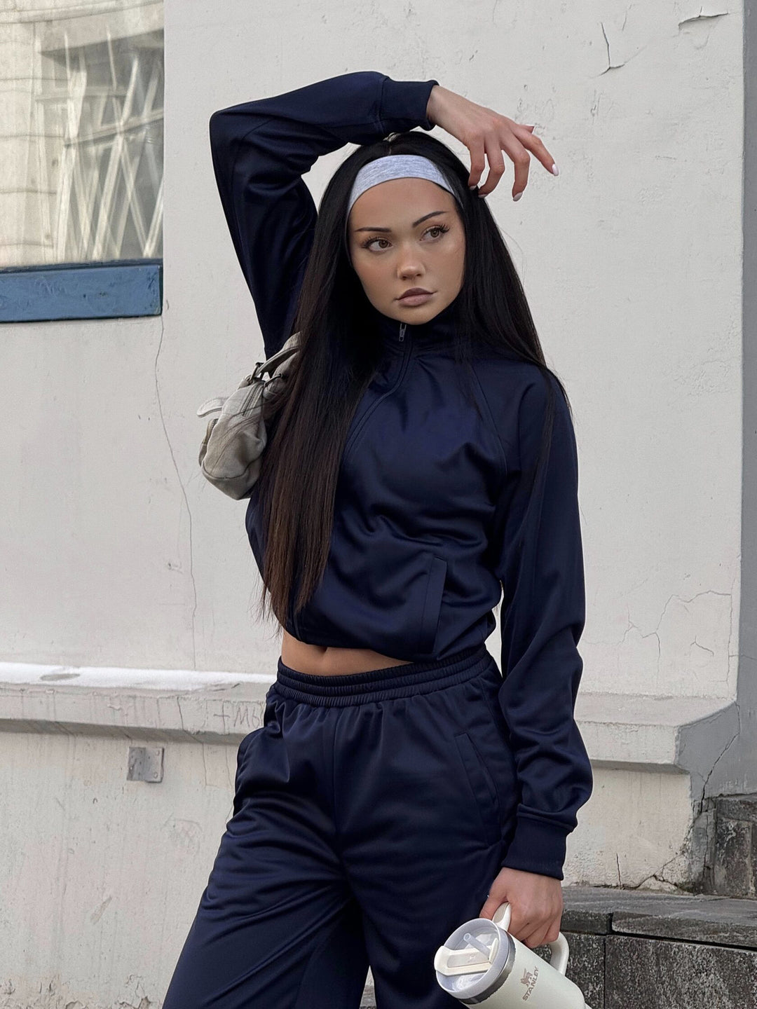 Damen Cropped-Trainingsjacke und hochtaillierte Jogginghose Set aus funktionalem Polyester – Avérine