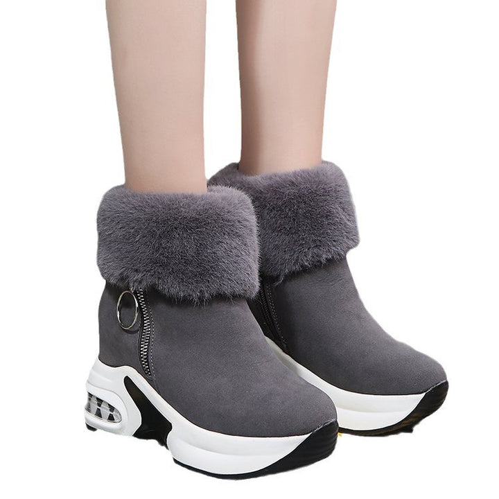 Damen Keilabsatz-Sneaker-Stiefelette mit Teddy-Kragen und Reißverschluss – Névara
