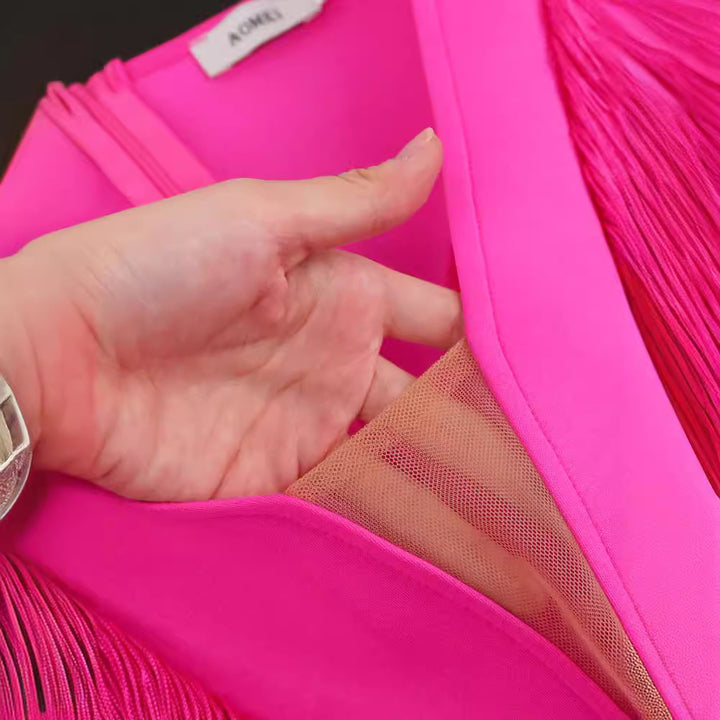 Damen figurbetontes Abendkleid mit Fransen und tiefem V-Ausschnitt Echo Archiv