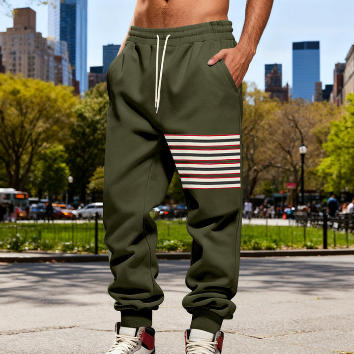 Herren Relaxed-Fit Jogginghose mit seitlicher Streifenapplikation, Kordelzug & gerippten Bündchen – Sorevano
