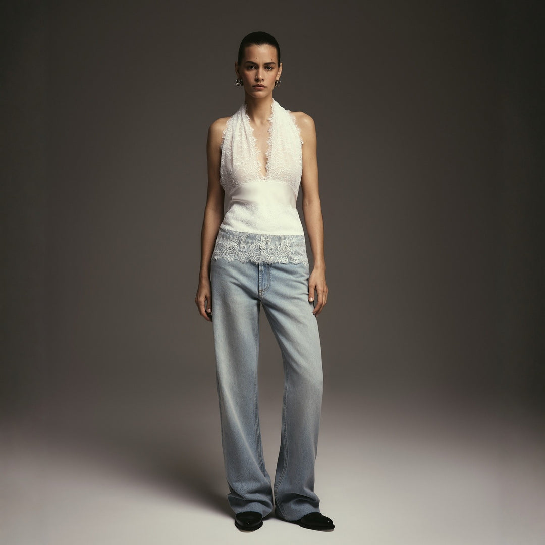 Damen Elegantes Oberteil mit Spitzendetails und tiefem V-Ausschnitt Echo Archiv