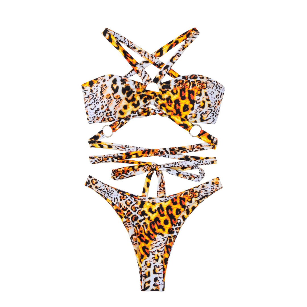 Damen Bandeau-Bikini mit modischem Schnitt und Ringdetails Echo Archiv