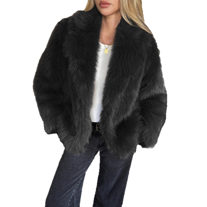 Damen Kurzjacke aus dichtem Hochflor‑Faux‑Fur mit voluminösem Umlegekragen Echo Archiv