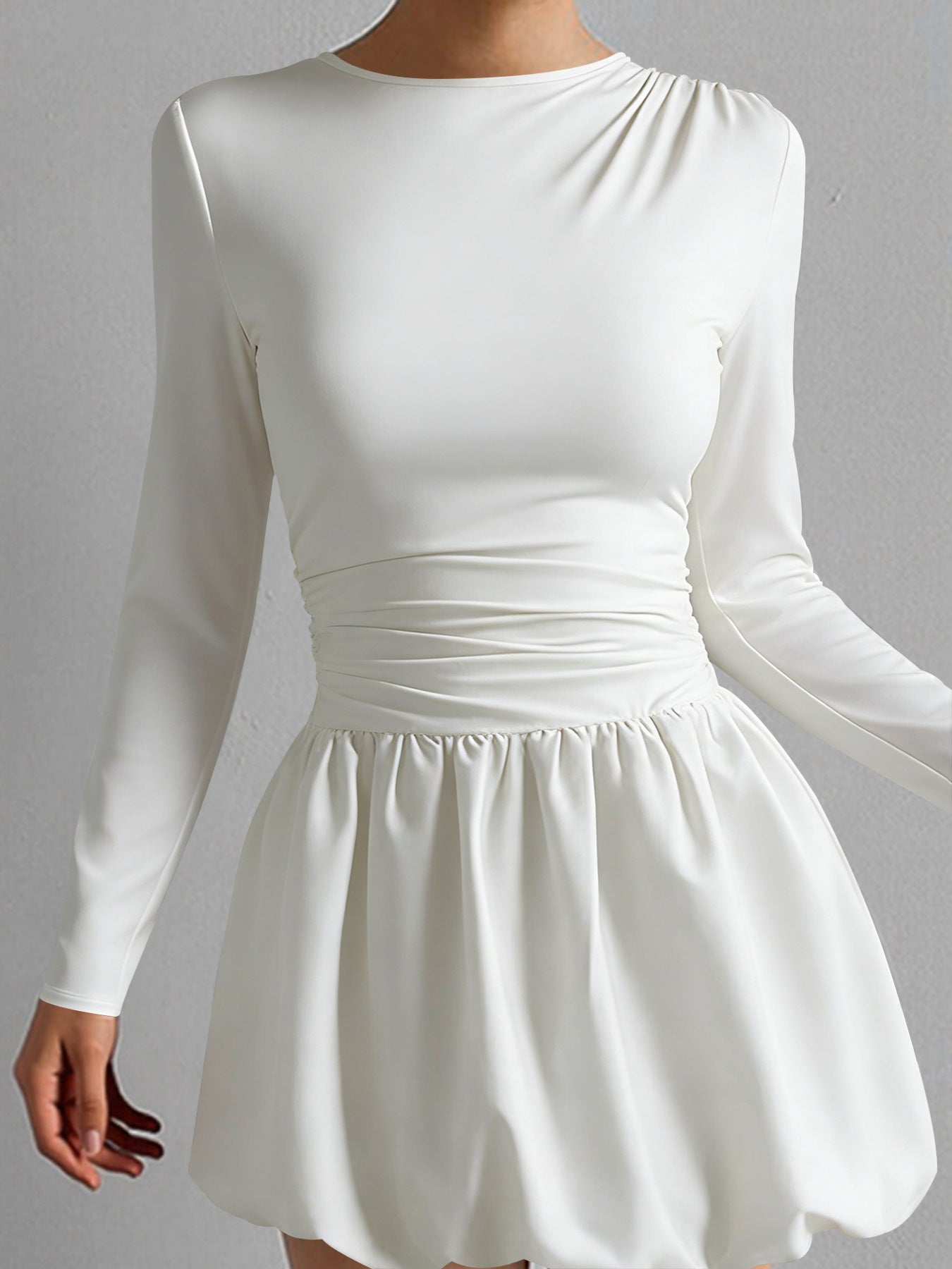 Damen Figurumspielendes Kleid mit langen Ärmeln und gerafftem Saum Echo Archiv
