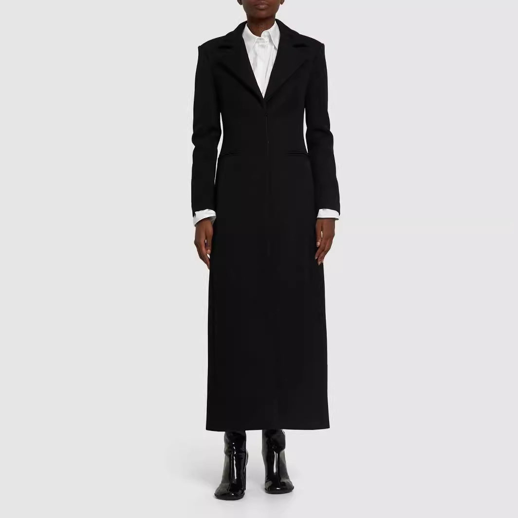 Damen Taillierter Longline-Mantel mit Reverskragen und Einreiher-Schnitt Echoarchiv