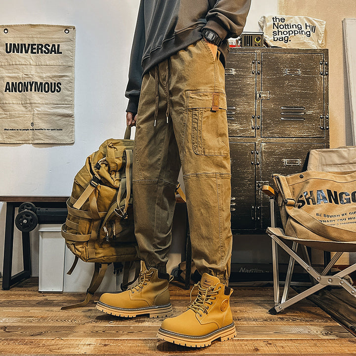 Herren Cargo-Joggerhose mit großen Pattentaschen, elastischem Bund und Gummbündchen – Bravaro