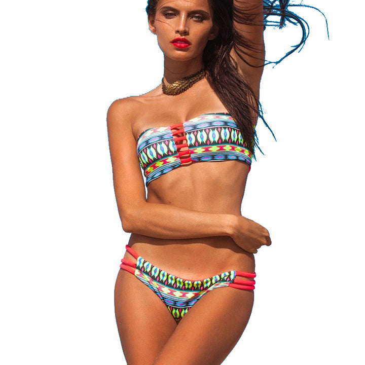Damen Bandeau-Bikini mit trendigen Rüschendetails Echo Archiv