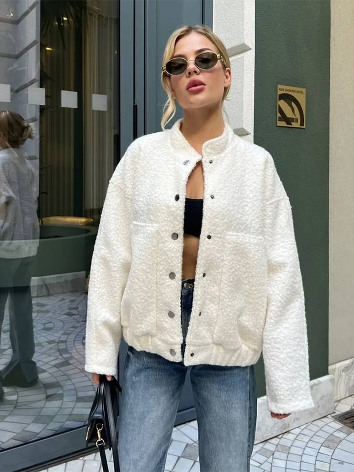 Damen Teddy-Fleece Bomberjacke im Boxy-Cut mit Druckknopfverschluss und aufgesetzten Taschen Echoarchiv