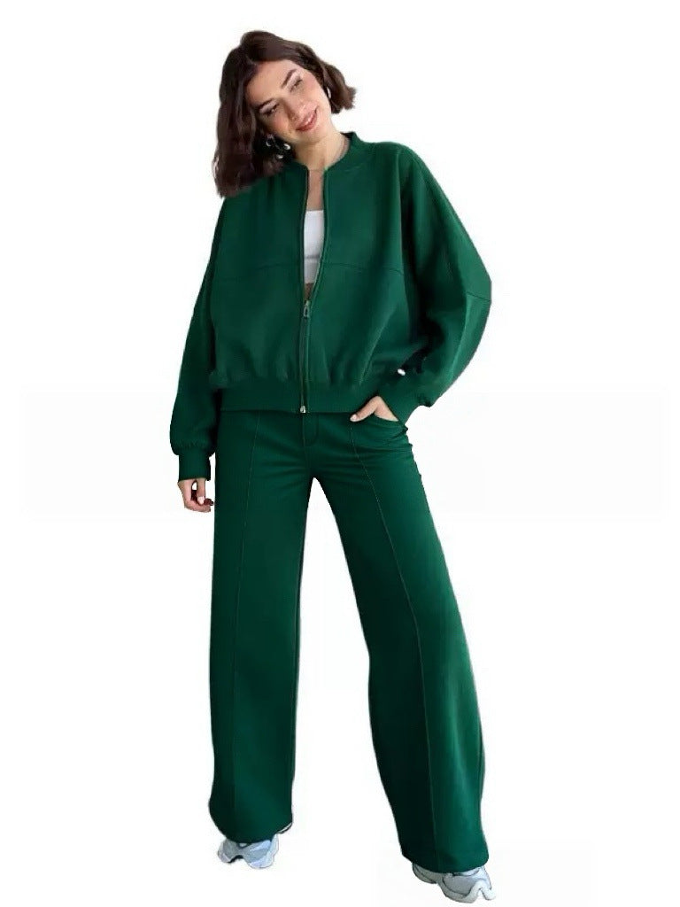Damen nan kurz geschnittenes Blouson mit Reißverschluss und weiter High-Waist Jogginghose Set Echo Archiv
