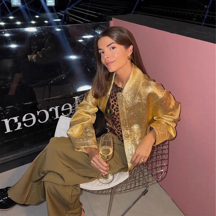 Damen Kurze strukturierte Metallic-Bomberjacke mit Boxy‑Silhouette Echoarchiv
