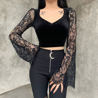 Damen Crop-Top mit eleganten Spitze-Ärmeln und figurbetontem Schnitt Echo Archiv
