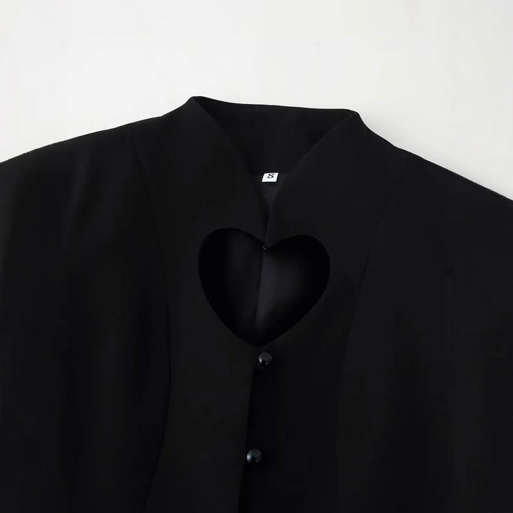 Damen nan Bluse mit herzförmigem Ausschnitt, verdeckter Knopfleiste und ausgestelltem Saum Echo Archiv