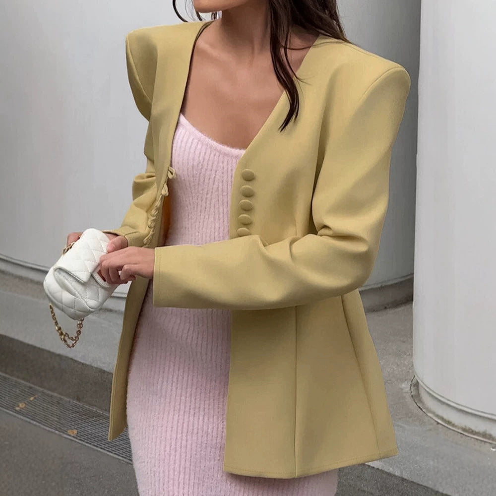 Damen Sculpturaler taillierter Blazer mit markanter Schulterpartie Echoarchiv