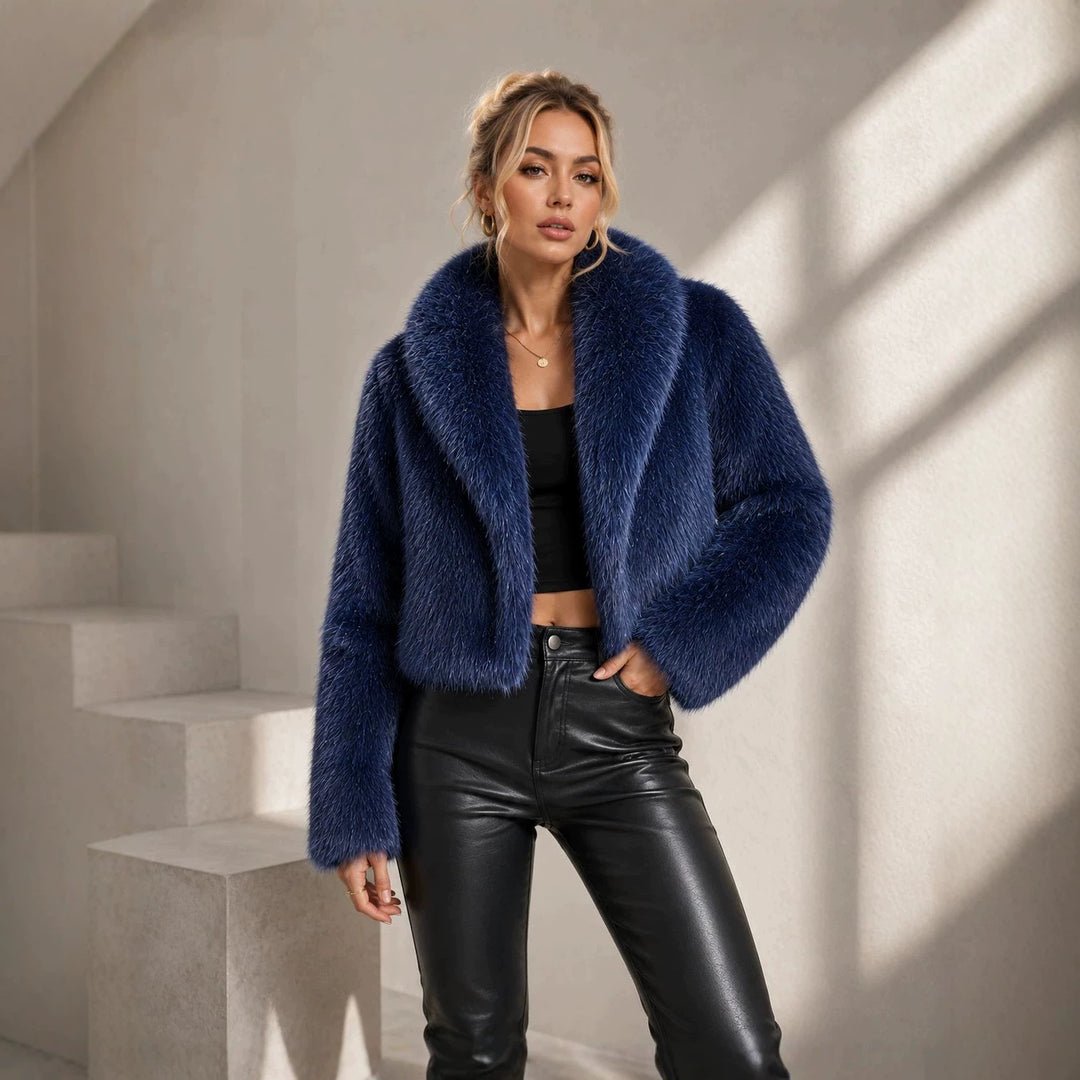 Damen Cropped Kunstpelz-Kurzjacke mit extravoluminösem Schalkragen Echo Archiv