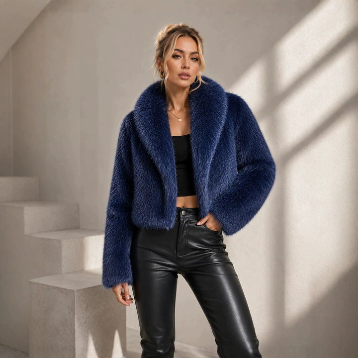 Damen Cropped Kunstpelz-Kurzjacke mit extravoluminösem Schalkragen Echo Archiv