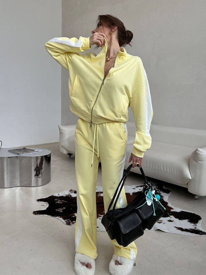 Damen Relaxed-Loungewear-Set mit kurzem Zip-Hoodie und weiter Palazzo-Jogginghose mit Seitenpaspel – Avérine