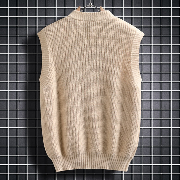 Herren ärmellose Strickjacke mit Zopfmuster und Knopfdetails Echoarchiv