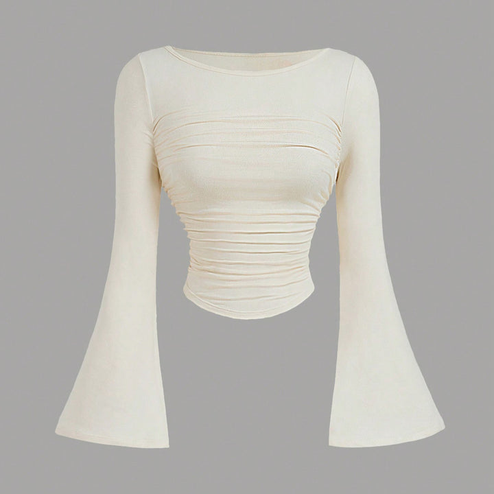 Damen Figurbetontes Langarmshirt mit Carmenausschnitt, gerafftem Rumpf und Trompetenärmeln – Avérine