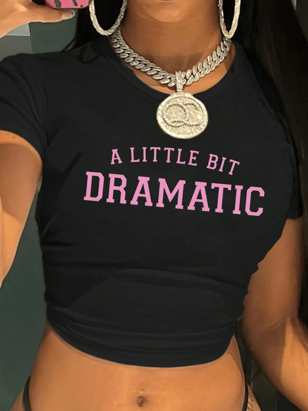 Damen Crop-Top mit kreativem Grafikdesign und modernem Schriftzug Echo Archiv